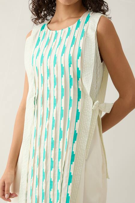 Son Of A Noble Snob Off White Cotton Satin Round Neck Oscar Sleeveless Dress at Aza Fashions Son Of A Noble Snob_Off White Cotton Satin Round Neck Oscar Sleeveless Dress _at_Aza_Fashions