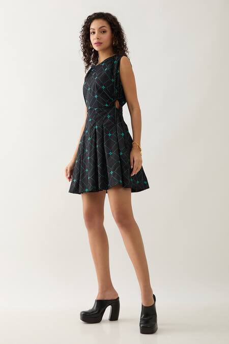 Son Of A Noble Snob Black Cotton Satin Round Neck Raven Regal Print Dress Online at Aza Fashions Son Of A Noble Snob_Black Cotton Satin Round Neck Raven Regal Print Dress _Online_at_Aza_Fashions