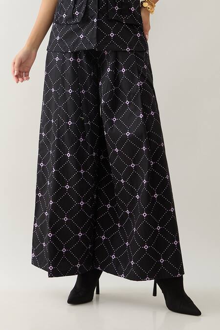 Buy Son Of A Noble Snob Black Cotton Satin Collared Barbed Print Rene Co-ord Set Online at Aza Fashions Buy_Son Of A Noble Snob_Black Cotton Satin Collared Barbed Print Rene Co-ord Set _Online_at_Aza_Fashions