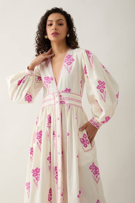 Shop Son Of A Noble Snob Off White Cotton Satin V-neck Solace Fit-and-flare Midi Dress Online at Aza Fashions Shop_Son Of A Noble Snob_Off White Cotton Satin V-neck Solace Fit-and-flare Midi Dress _Online_at_Aza_Fashions