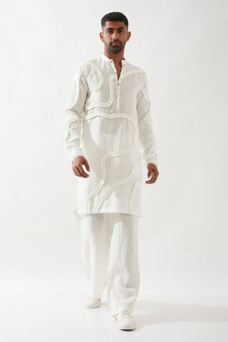 Son Of A Noble Snob White Linen Felix Kurta Set at Aza Fashions Son Of A Noble Snob_White Linen Felix Kurta Set _at_Aza_Fashions