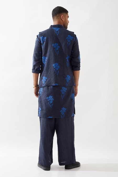 Shop Son Of A Noble Snob Navy Linen Patchwork Floral Print Bundi Kurta Set at Aza Fashions Shop_Son Of A Noble Snob_Navy Linen Patchwork Floral Print Bundi Kurta Set _at_Aza_Fashions