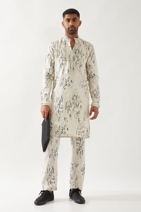 Son Of A Noble Snob_Ivory Linen Printed Slim Fit Kurta Set _Online_at_Aza_Fashions