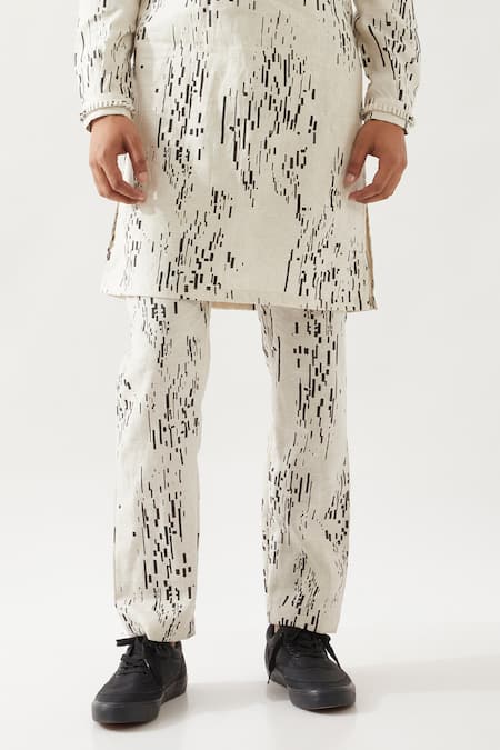 Buy_Son Of A Noble Snob_Ivory Linen Printed Slim Fit Kurta Set 