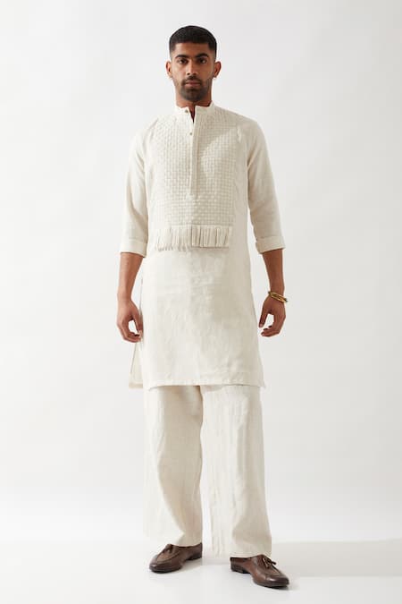 Son Of A Noble Snob Ivory Linen Fringe Basket Weave Kurta Set at Aza Fashions Son Of A Noble Snob_Ivory Linen Fringe Basket Weave Kurta Set _at_Aza_Fashions