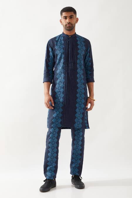 Shop Son Of A Noble Snob Navy Linen Printed Slim Fit Kurta Set Online at Aza Fashions Shop_Son Of A Noble Snob_Navy Linen Printed Slim Fit Kurta Set _Online_at_Aza_Fashions