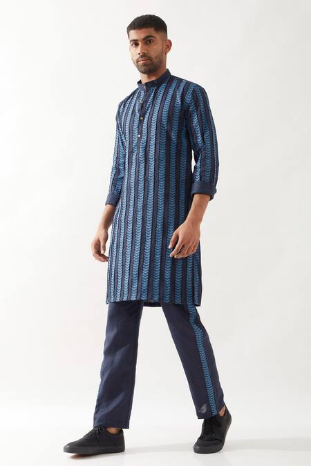 Buy Son Of A Noble Snob Navy Linen Printed Slim Fit Kurta Set Online at Aza Fashions Buy_Son Of A Noble Snob_Navy Linen Printed Slim Fit Kurta Set _Online_at_Aza_Fashions