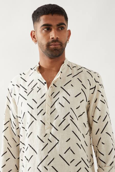 Son Of A Noble Snob Ivory Linen Applique Printed Slim Fit Kurta Set Online at Aza Fashions Son Of A Noble Snob_Ivory Linen Applique Printed Slim Fit Kurta Set _Online_at_Aza_Fashions