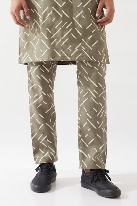 Son Of A Noble Snob Olive Green Linen Applique Printed Kurta Set Online at Aza Fashions Son Of A Noble Snob_Olive Green Linen Applique Printed Kurta Set _Online_at_Aza_Fashions