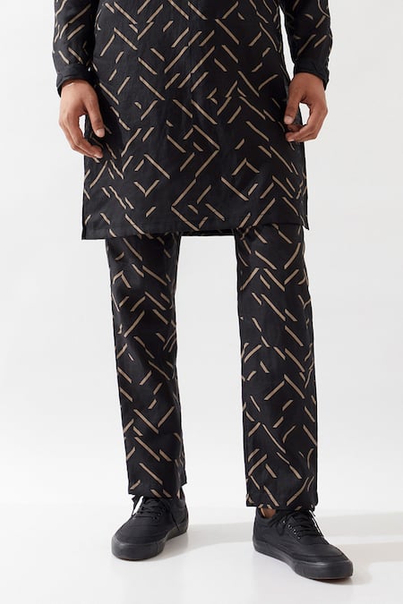 Son Of A Noble Snob Black Linen Applique Printed Slim Fit Kurta Set Online at Aza Fashions Son Of A Noble Snob_Black Linen Applique Printed Slim Fit Kurta Set _Online_at_Aza_Fashions