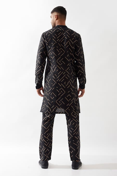 Shop Son Of A Noble Snob Black Linen Applique Printed Slim Fit Kurta Set at Aza Fashions Shop_Son Of A Noble Snob_Black Linen Applique Printed Slim Fit Kurta Set _at_Aza_Fashions