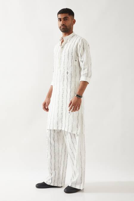 Son Of A Noble Snob_White Linen Embroidery Printed Slim Fit Kurta _at_Aza_Fashions