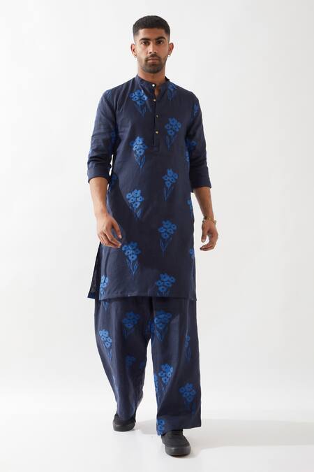 Son Of A Noble Snob_Navy Linen Embroidery Printed Slim Fit Kurta _Online_at_Aza_Fashions