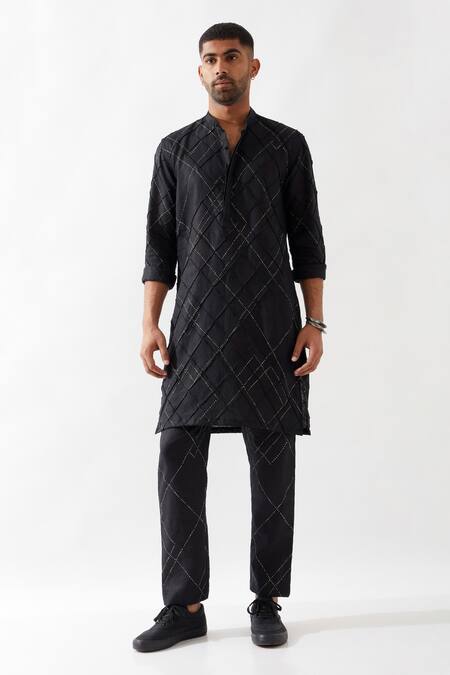 Son Of A Noble Snob_Black Linen Slim Fit Printed Kurta _Online_at_Aza_Fashions