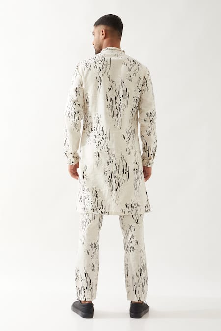 Son Of A Noble Snob Printed Slim Fit Kurta 