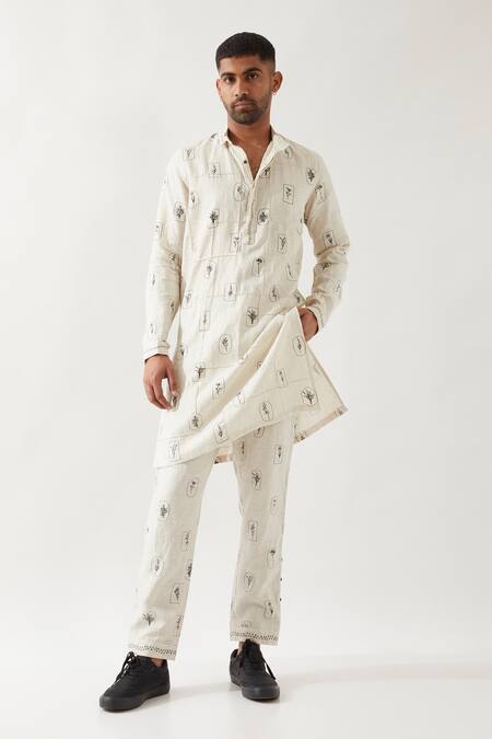 Buy_Son Of A Noble Snob_Ivory Linen Slate Stamp Kurta _Online_at_Aza_Fashions