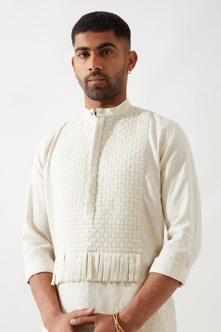 Son Of A Noble Snob_Ivory Linen Basket Weave Kurta _Online_at_Aza_Fashions