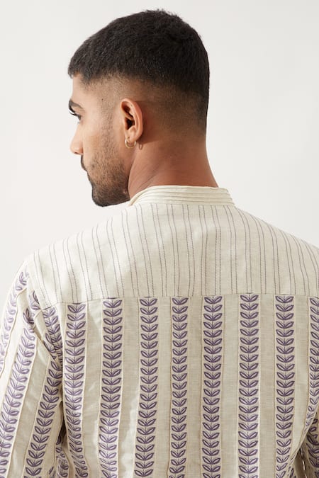 Son Of A Noble Snob Ivory Linen Printed Slim Fit Kurta at Aza Fashions Son Of A Noble Snob_Ivory Linen Printed Slim Fit Kurta _at_Aza_Fashions