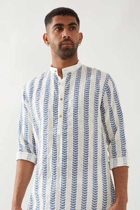 Son Of A Noble Snob_White Linen Blake Catkin Printed Slim Fit Kurta _at_Aza_Fashions