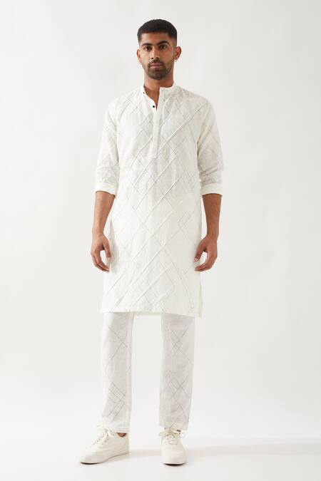 Buy Son Of A Noble Snob White Linen Slim Fit Printed Kurta Online at Aza Fashions Buy_Son Of A Noble Snob_White Linen Slim Fit Printed Kurta _Online_at_Aza_Fashions
