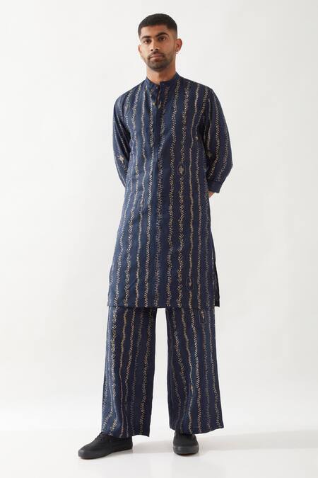 Son Of A Noble Snob_Navy Linen Printed Slim Fit Kurta Set _Online_at_Aza_Fashions
