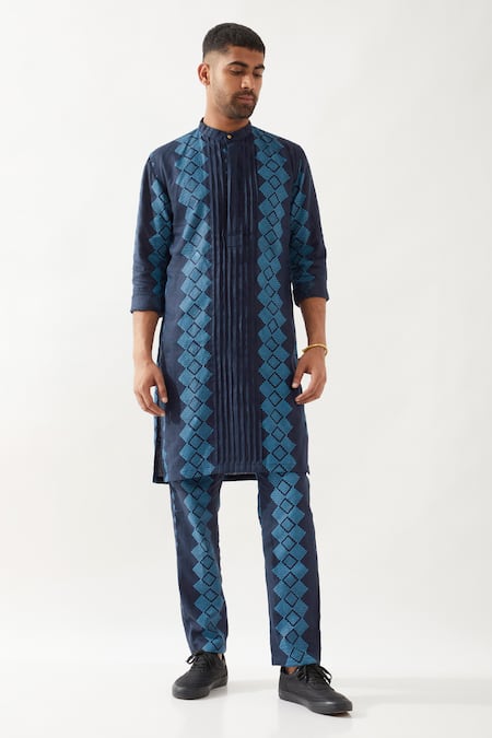 Shop Son Of A Noble Snob Navy Linen Slim Fit Printed Kurta Online at Aza Fashions Shop_Son Of A Noble Snob_Navy Linen Slim Fit Printed Kurta _Online_at_Aza_Fashions
