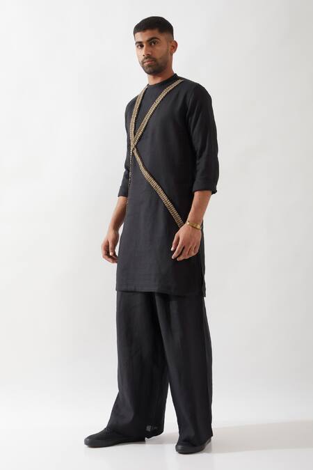 Son Of A Noble Snob_Black Linen Caterpillar Texture Kurta _Online_at_Aza_Fashions
