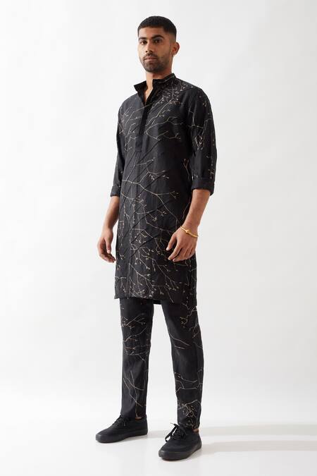 Son Of A Noble Snob Black Linen Slim Fit Printed Kurta Online at Aza Fashions Son Of A Noble Snob_Black Linen Slim Fit Printed Kurta _Online_at_Aza_Fashions