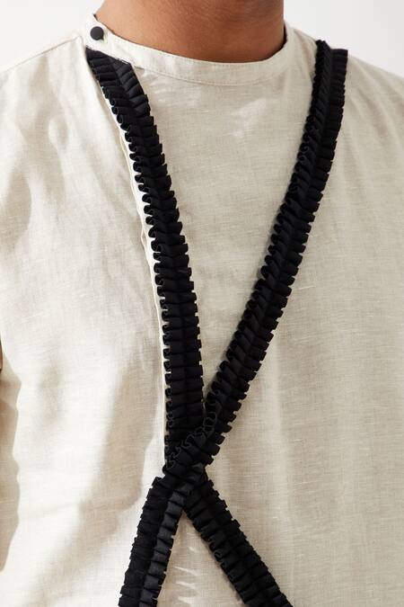 Buy Son Of A Noble Snob Ivory Linen Slim Fit Walter Kurta Buy_Son Of A Noble Snob_Ivory Linen Slim Fit Walter Kurta