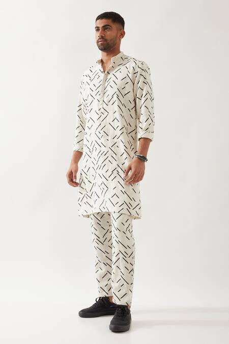 Shop Son Of A Noble Snob Ivory Linen Applique Printed Slim Fit Kurta Online at Aza Fashions Shop_Son Of A Noble Snob_Ivory Linen Applique Printed Slim Fit Kurta _Online_at_Aza_Fashions