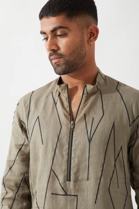 Son Of A Noble Snob Olive Green Linen Slim Fit Printed Kurta at Aza Fashions Son Of A Noble Snob_Olive Green Linen Slim Fit Printed Kurta _at_Aza_Fashions