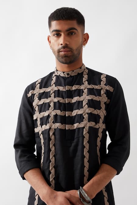Son Of A Noble Snob Black Linen Caterpillar Texture Kurta at Aza Fashions Son Of A Noble Snob_Black Linen Caterpillar Texture Kurta _at_Aza_Fashions