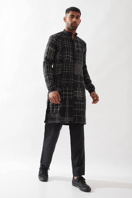 Shop Son Of A Noble Snob Black Linen Embroidery Hand Kantha Kurta Online at Aza Fashions Shop_Son Of A Noble Snob_Black Linen Embroidery Hand Kantha Kurta _Online_at_Aza_Fashions