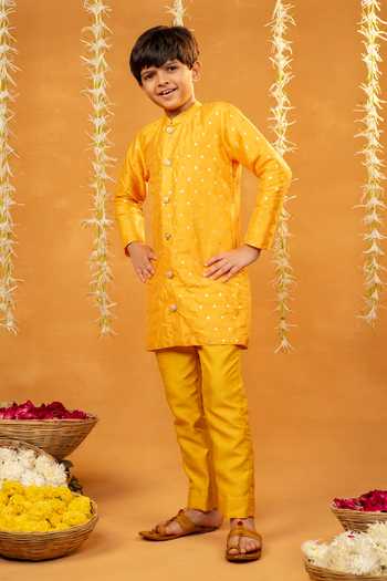 Jilmil Dreamwear_Yellow Embroidery Bangalori Silk Kurta Set _at_Aza_Fashions