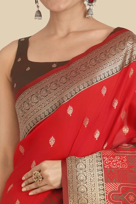 Buy Naintara Bajaj Red Zari, Embroidery Square Neck Banarasi Silk Saree Set Online at Aza Fashions Buy_Naintara Bajaj_Red Zari, Embroidery Square Neck Banarasi Silk Saree Set _Online_at_Aza_Fashions