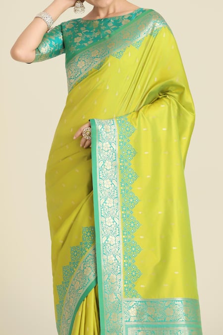Buy_Naintara Bajaj_Green Zari, Embroidery Round Neck Parrot Banarasi Silk Saree Set _Online_at_Aza_Fashions