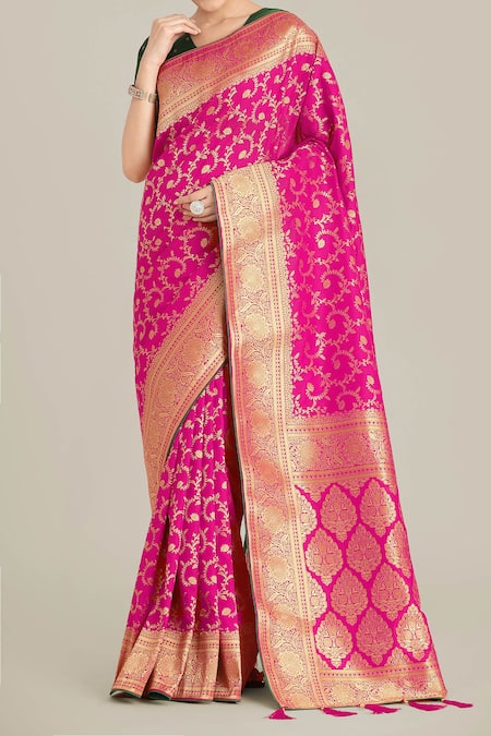 Buy Naintara Bajaj Rose Gold Tassels, Zari V-neck Rani Pink Banarasi Silk Saree Set Online at Aza Fashions Buy_Naintara Bajaj_Rose Gold Tassels, Zari V-neck Rani Pink Banarasi Silk Saree Set _Online_at_Aza_Fashions