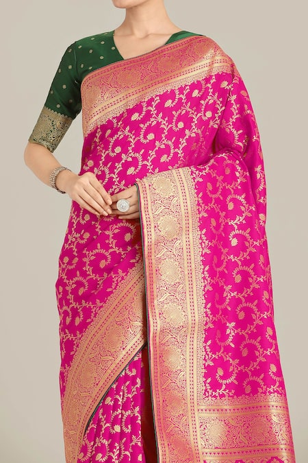 Naintara Bajaj Rose Gold Tassels, Zari V-neck Rani Pink Banarasi Silk Saree Set at Aza Fashions Naintara Bajaj_Rose Gold Tassels, Zari V-neck Rani Pink Banarasi Silk Saree Set _at_Aza_Fashions