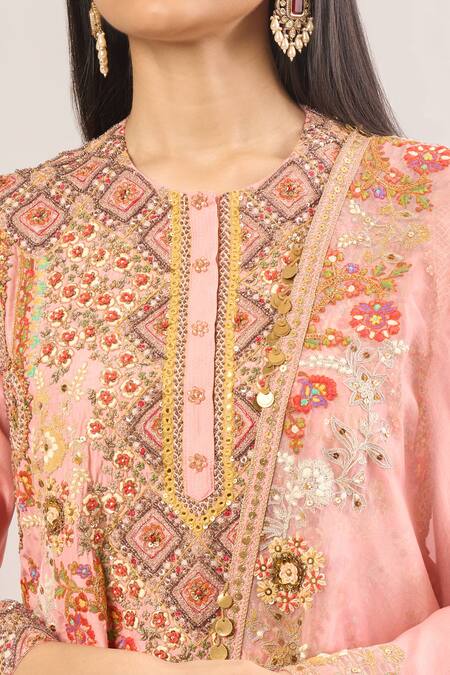 Debyani + CO Pink Beads, Sequins, Embroidery Round Neck Floral Jaal Kurta Set Online at Aza Fashions Debyani + CO_Pink Beads, Sequins, Embroidery Round Neck Floral Jaal Kurta Set _Online_at_Aza_Fashions