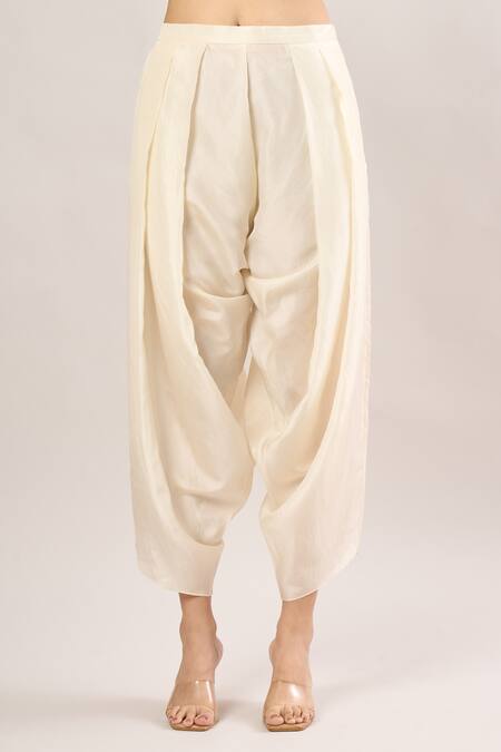 Buy Debyani + CO Pink Beads, Sequins, Embroidery Round Neck Floral Jaal Kurta Set Online at Aza Fashions Buy_Debyani + CO_Pink Beads, Sequins, Embroidery Round Neck Floral Jaal Kurta Set _Online_at_Aza_Fashions