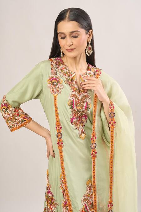 Debyani + CO Green Beads, Sequins Split V-neck Floral Thread Embroidered Kurta Set Online at Aza Fashions Debyani + CO_Green Beads, Sequins Split V-neck Floral Thread Embroidered Kurta Set _Online_at_Aza_Fashions