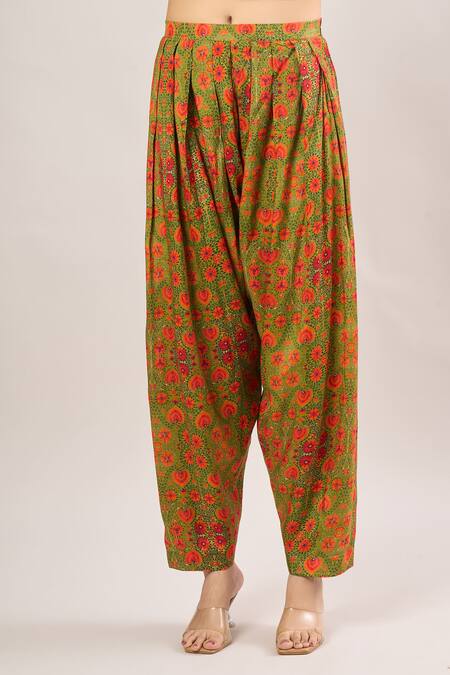 Shop Debyani + CO Green Beads, Sequins Split V-neck Floral Thread Embroidered Kurta Set Online at Aza Fashions Shop_Debyani + CO_Green Beads, Sequins Split V-neck Floral Thread Embroidered Kurta Set _Online_at_Aza_Fashions