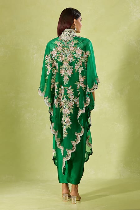 Anamika Khanna Embroidered Green Kurta Set With Cape 