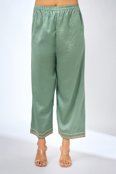 Buy_Basanti - Kapde Aur Koffee_Green Embroidery Split V-neck Anarkali Set