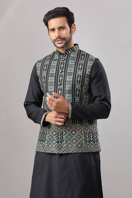 Aariyana Couture_Black Silk Embroidery Geometric Pattern Bundi And Kurta Set _Online_at_Aza_Fashions