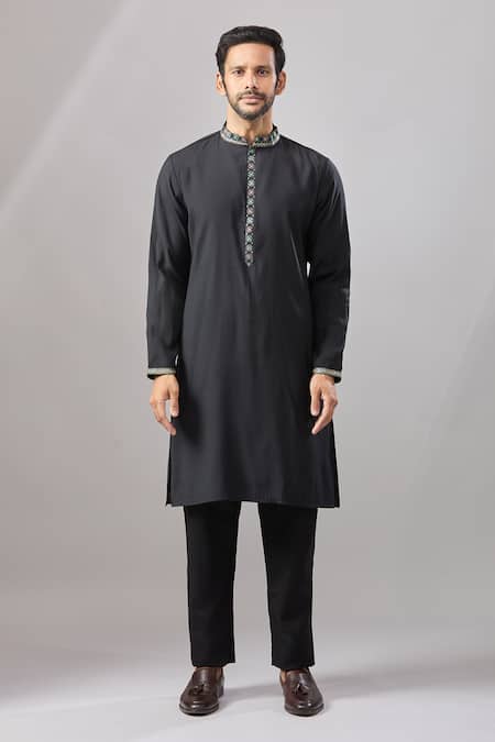 Buy_Aariyana Couture_Black Silk Embroidery Geometric Pattern Bundi And Kurta Set _Online_at_Aza_Fashions