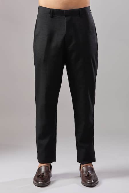 Aariyana Couture_Black Silk Embroidery Geometric Pattern Bundi And Kurta Set _at_Aza_Fashions