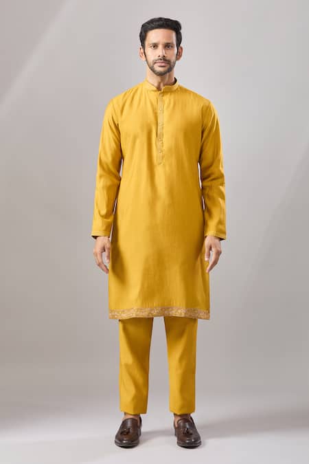 Buy_Aariyana Couture_Yellow Silk Sequins Embroidered Bundi And Kurta Set 