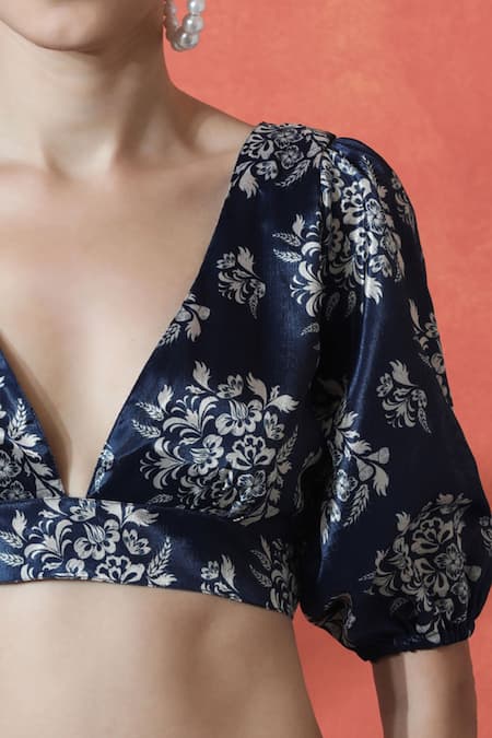 Buy_Naintara Bajaj_Blue Chiffon V-neck Printed Pre-draped Saree Set 