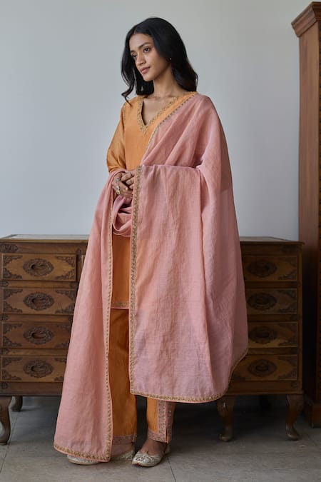 Rhua Mustard Chanderi Metallic Thread, Mirrors V-neck Orange Kurta Set 